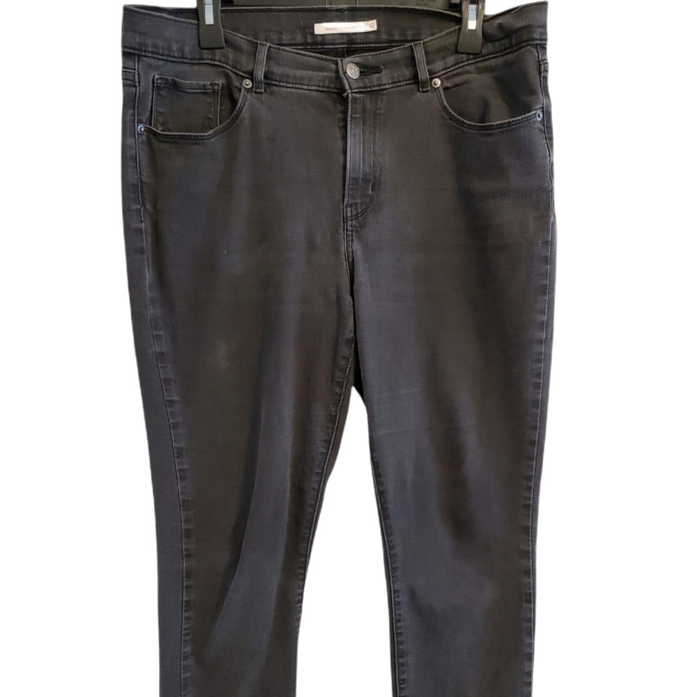 Levi's Classic Straight Leg Faded Black Jeans in Size 12